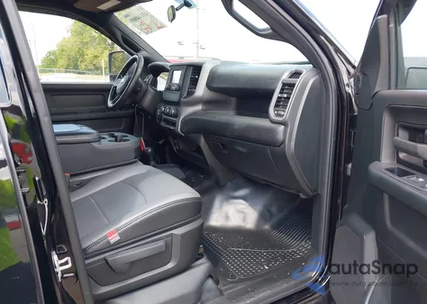 2024 Ram 2500 Tradesman 4X4 6'4 Box z USA, uszkodzony, nr VIN 3C6UR5CJ7RG279245